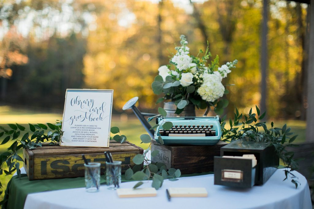 vintage-library-themed-wedding